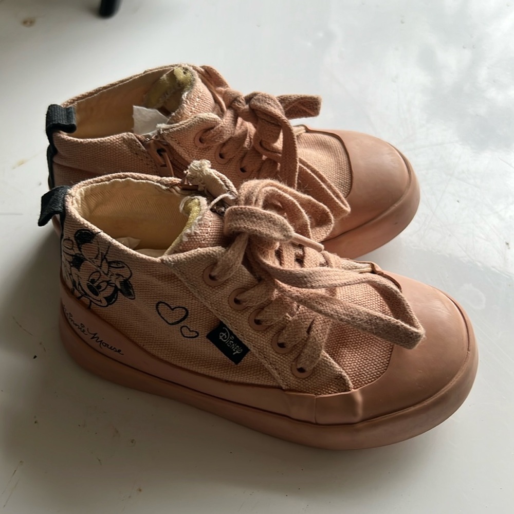 Toddler girl shoes size 8 US